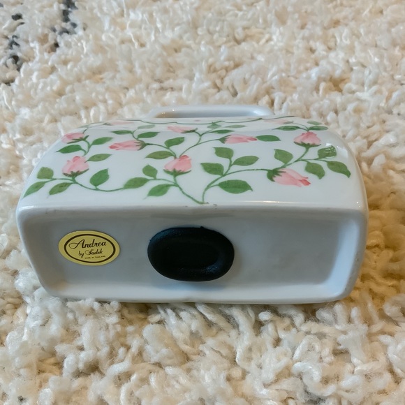 SOLD Adorable Vintage Floral Purse Ceramic Coin Bank - Picture 4 of 4